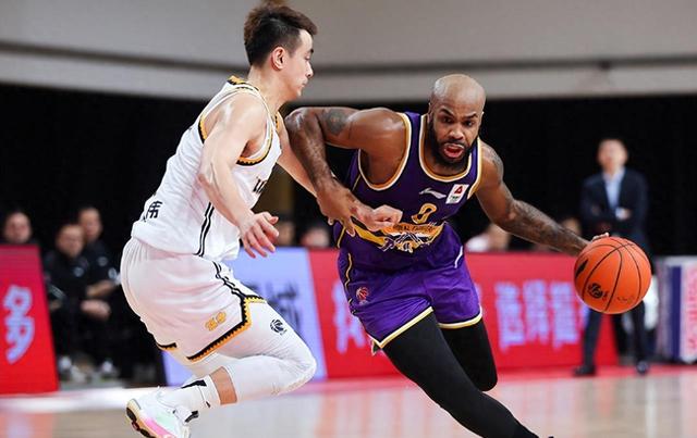 开云官方下载地址-穆古鲁扎迎来三赛季出色发挥，老鹰观众热烈欢呼！-开云官方下载地址